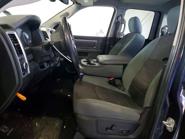 2018 RAM 1500 SLT QUAD CAB 4X4