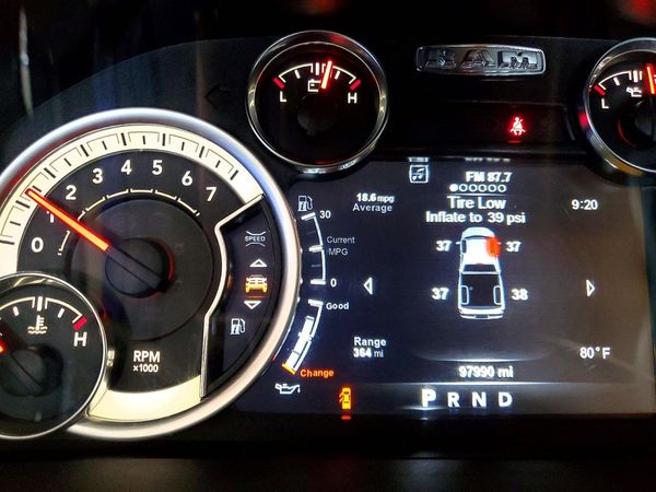 2018 RAM 1500 SLT QUAD CAB 4X4
