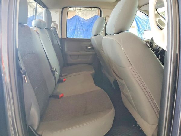 2018 RAM 1500 SLT QUAD CAB 4X4