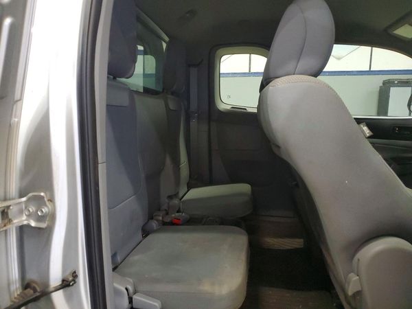 2013 TOYOTA TACOMA Delux