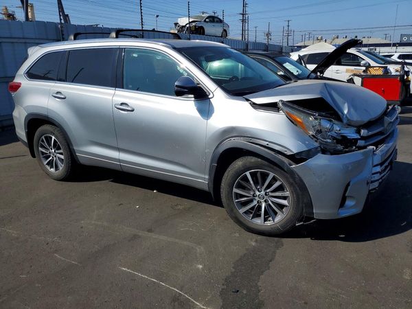2018 TOYOTA HIGHLANDER SE/XLE