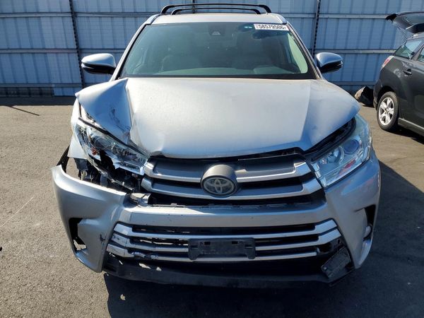 2018 TOYOTA HIGHLANDER SE/XLE