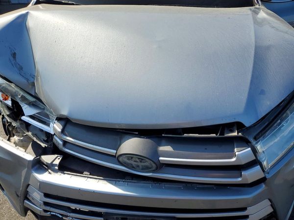 2018 TOYOTA HIGHLANDER SE/XLE