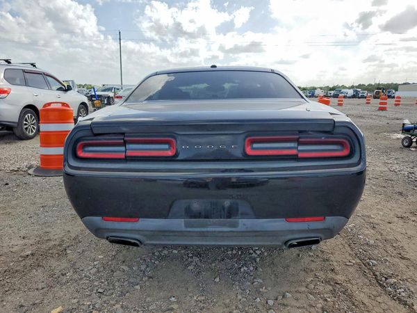 2016 DODGE CHALLENGER SXT