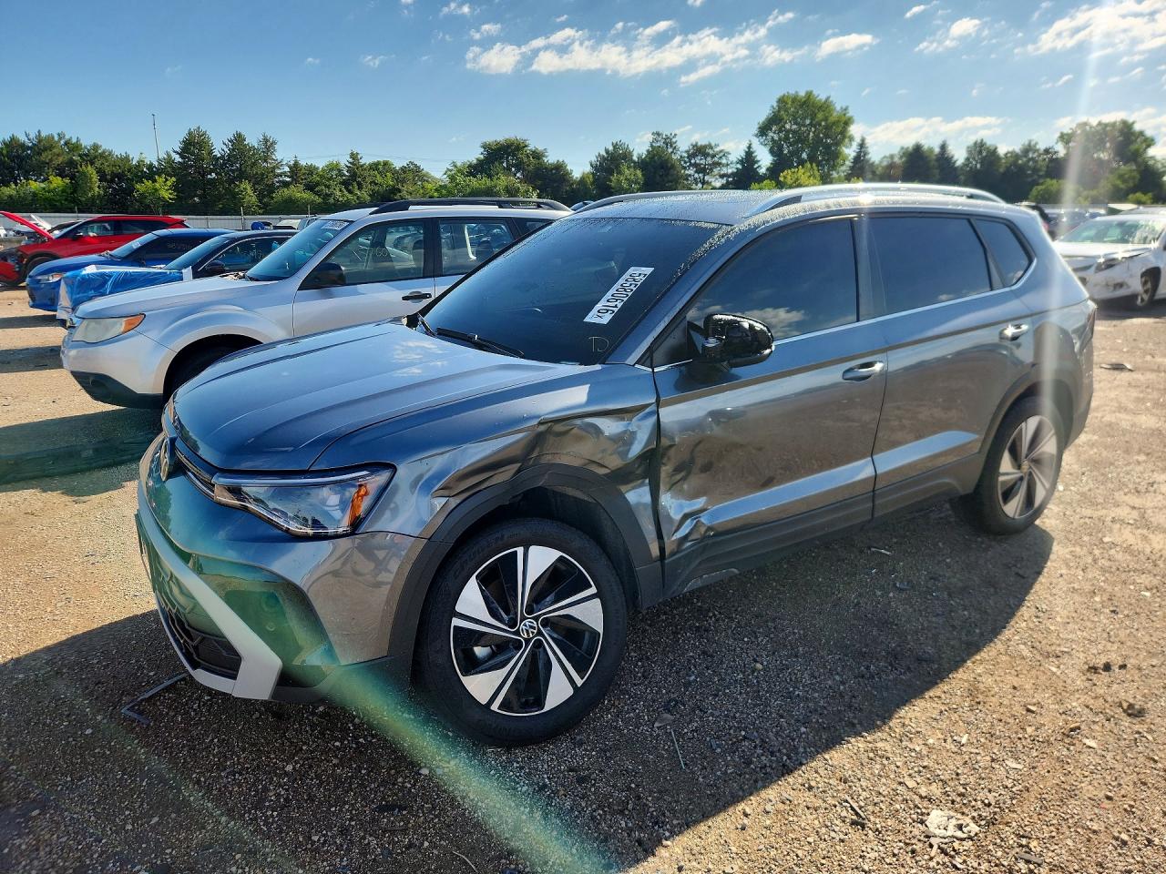 2025 VOLKSWAGEN TAOS 4Motion SE