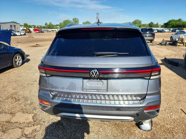 2025 VOLKSWAGEN TAOS 4Motion SE