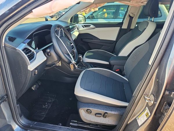 2025 VOLKSWAGEN TAOS 4Motion SE