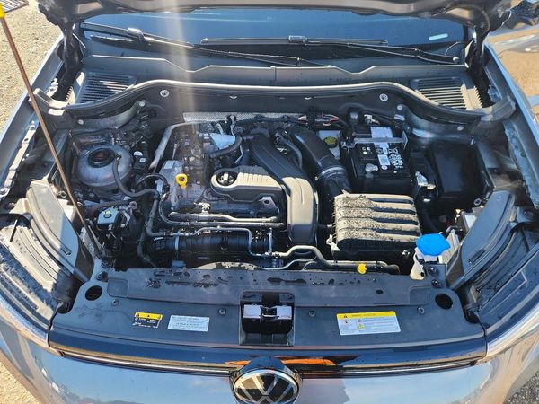 2025 VOLKSWAGEN TAOS 4Motion SE