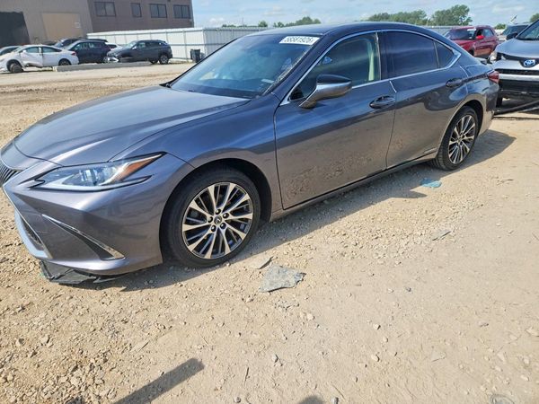 2019 LEXUS ES