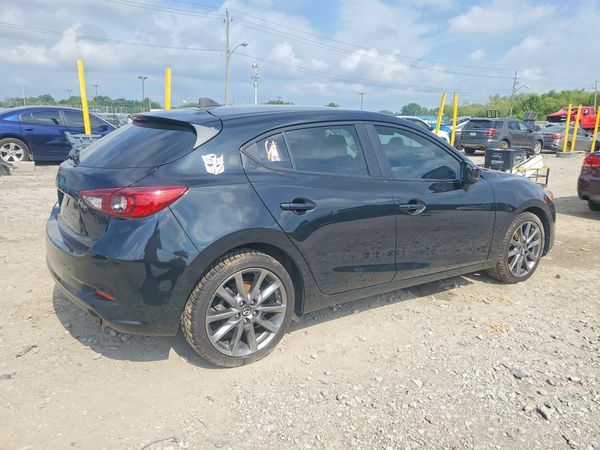 2018 MAZDA 3 Touring