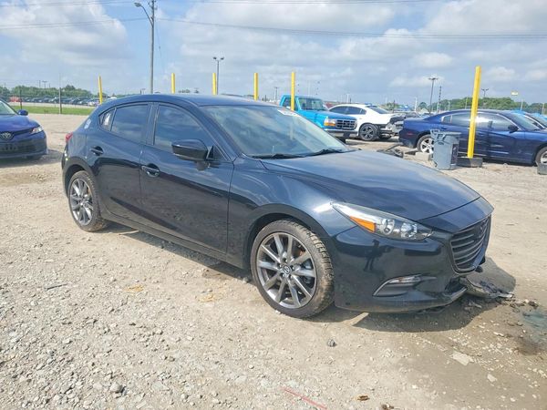 2018 MAZDA 3 Touring