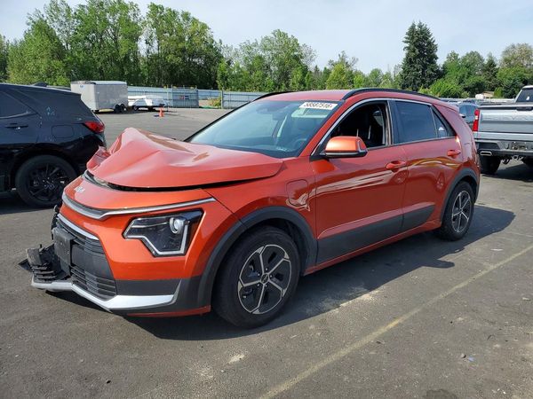 2023 KIA NIRO EX