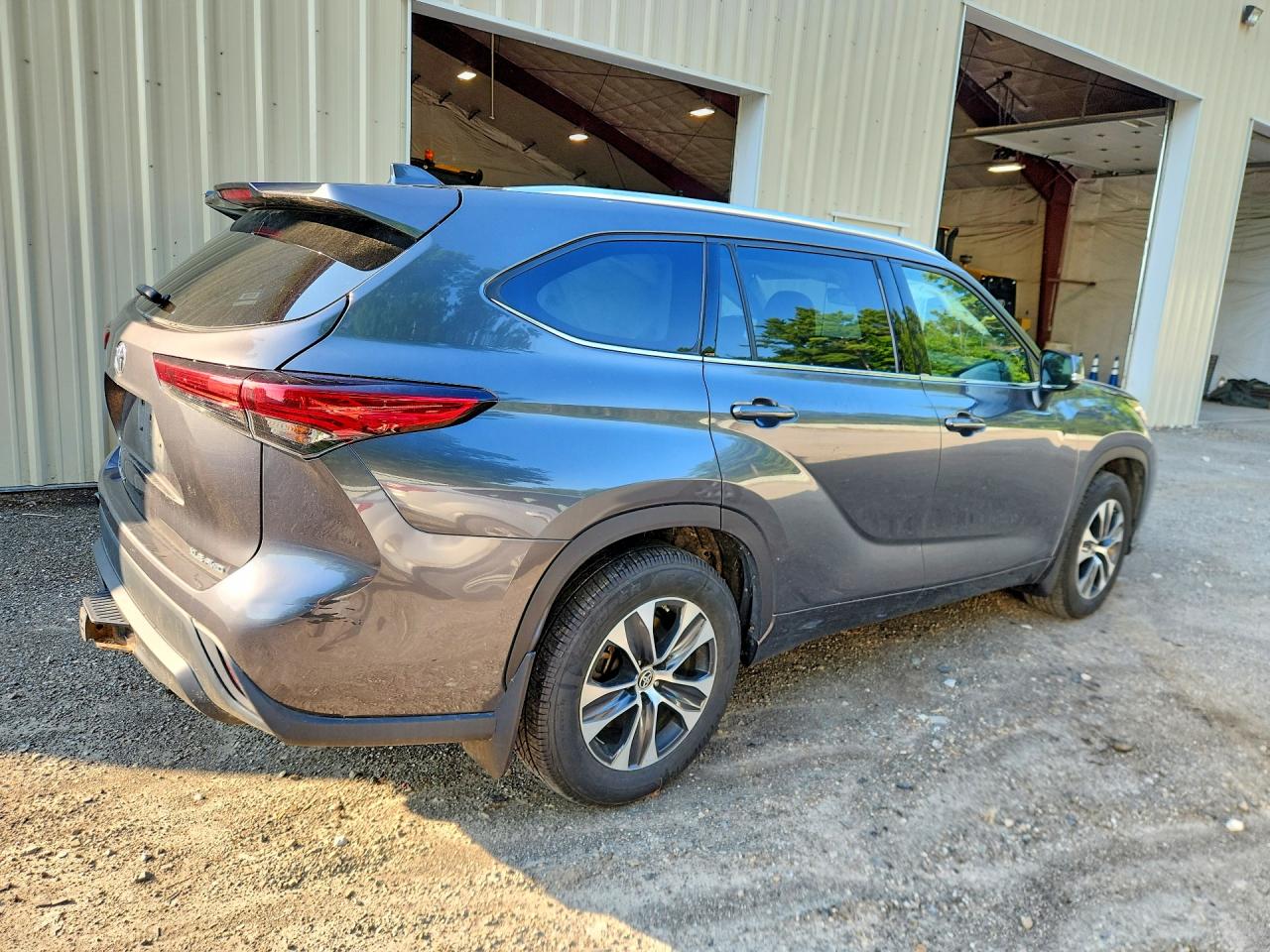 2020 TOYOTA HIGHLANDER XLE Nav