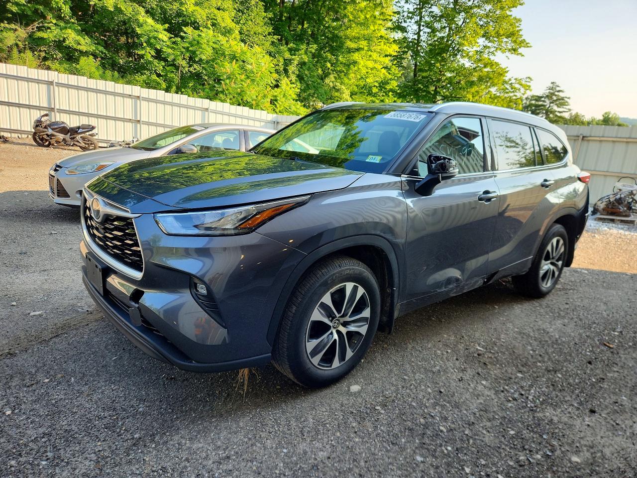 2020 TOYOTA HIGHLANDER XLE Nav