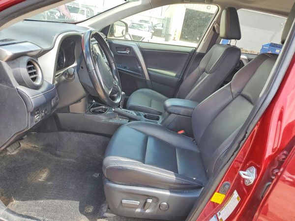 2018 TOYOTA RAV4 Ltd — DENT