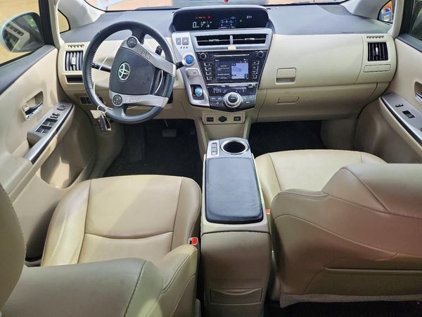 2015 TOYOTA PRIUS V