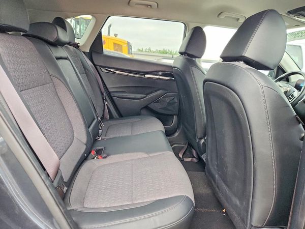 2024 KIA SELTOS S, X-Line