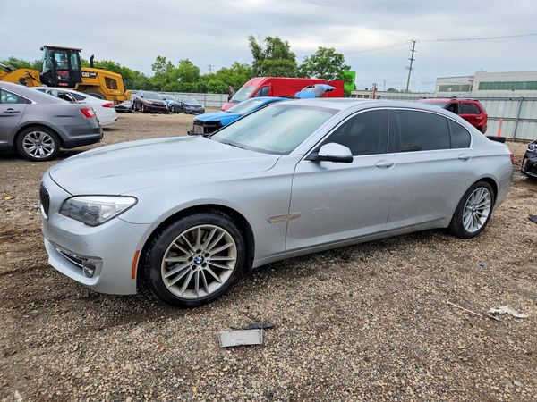 2013 BMW 750