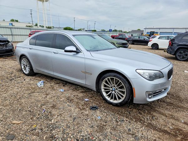 2013 BMW 750