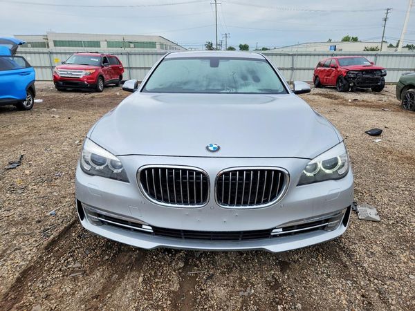 2013 BMW 750