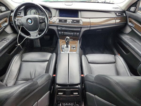 2013 BMW 750