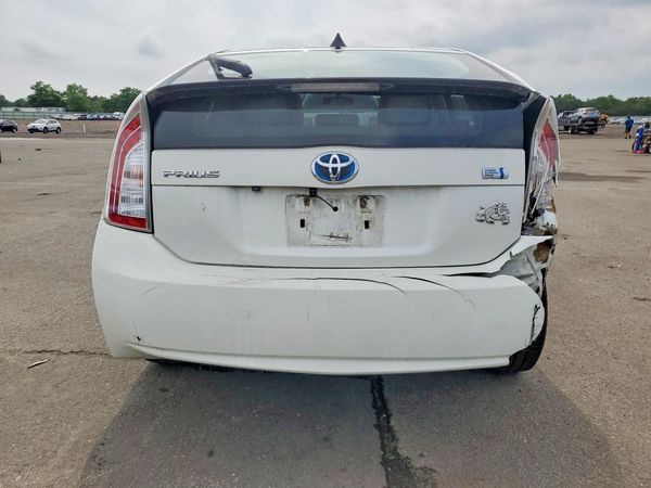 2015 TOYOTA PRIUS