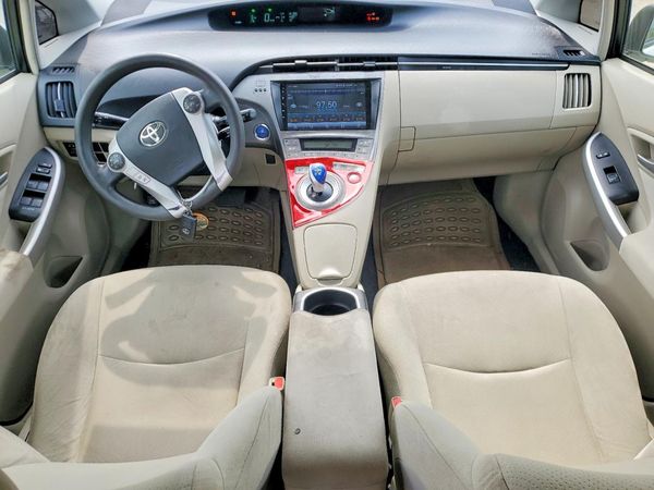2015 TOYOTA PRIUS