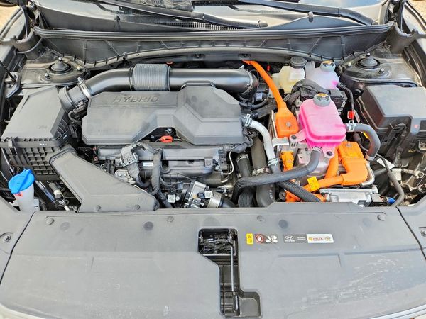 2026 HYUNDAI TUCSON HYBRID Limited, Night