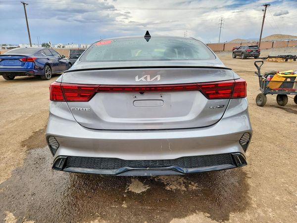 2024 KIA FORTE GT Line