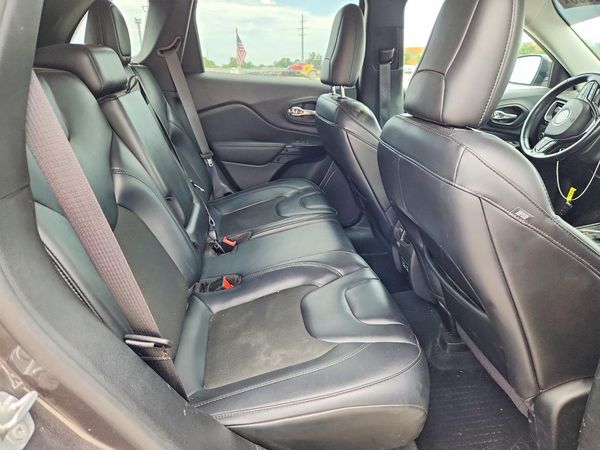 2021 JEEP CHEROKEE LATITUDE PLUS 4X4