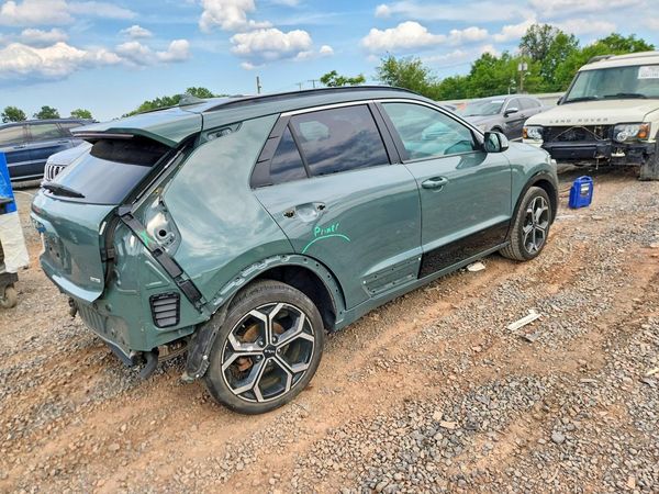 2023 KIA NIRO EX