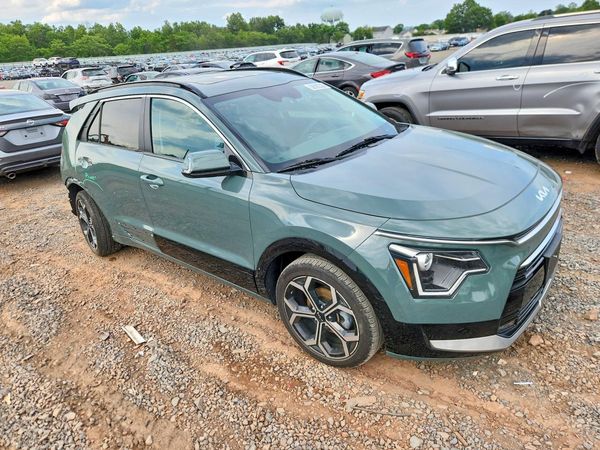 2023 KIA NIRO EX