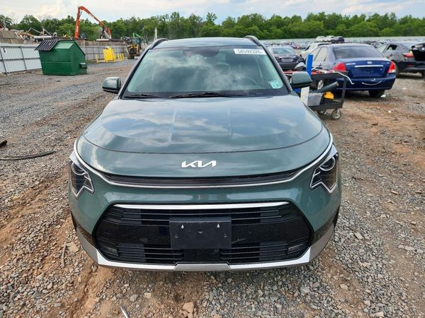 2023 KIA NIRO EX