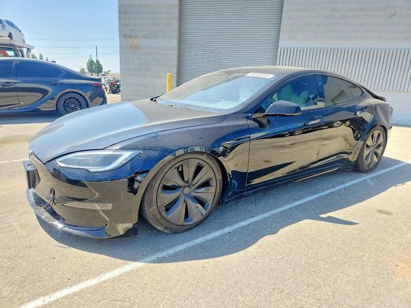 2023 TESLA MODEL S — DSFA — Front 3/4