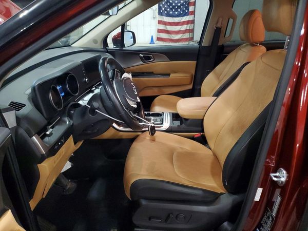 2023 KIA CARNIVAL LX, LX Seat Package