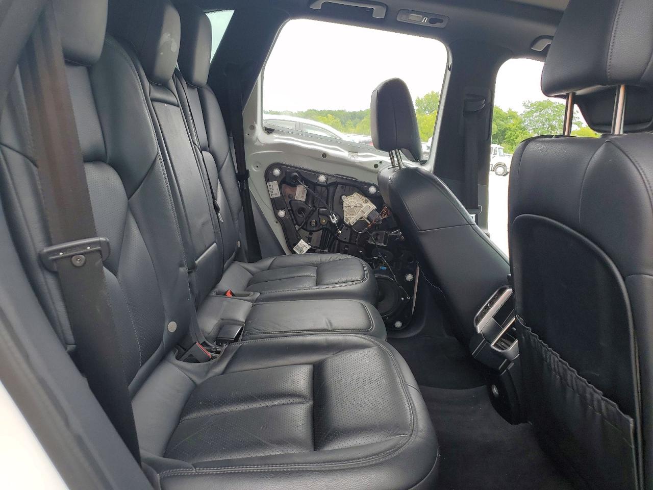 2016 PORSCHE CAYENNE