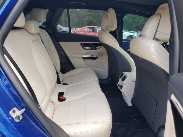 2023 MERCEDES-BENZ GLC GLC300
