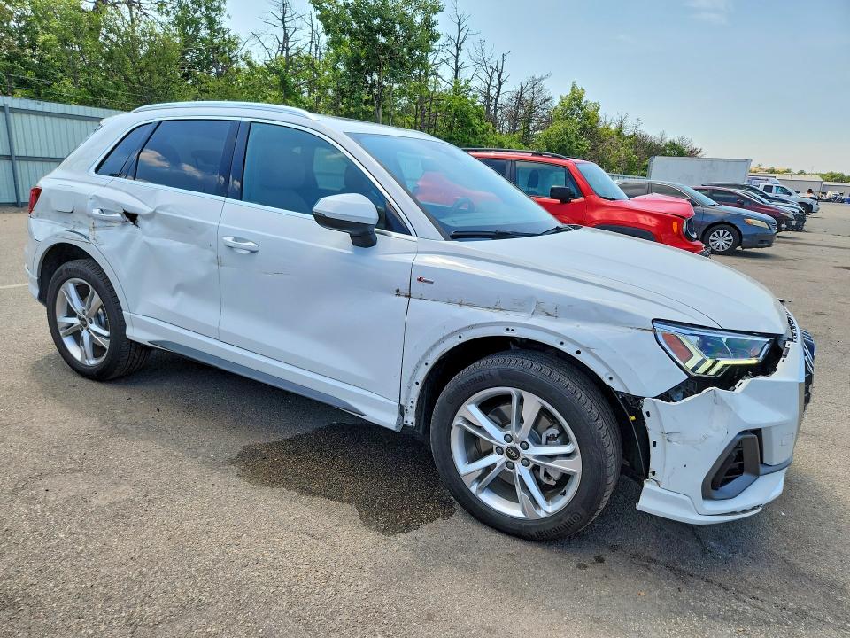 2024 AUDI Q3