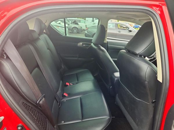 2014 LEXUS CT 200h