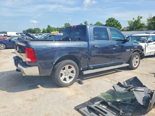 2018 RAM 1500 SLT