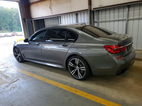 2019 BMW 740