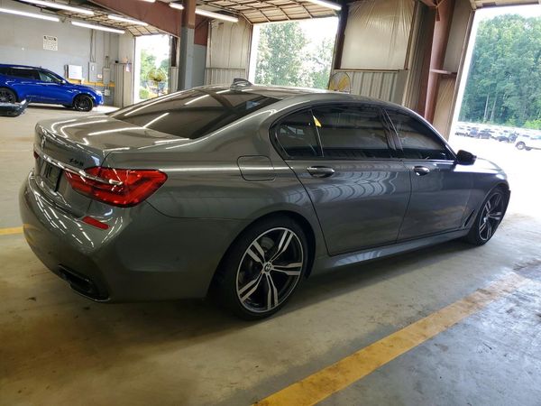 2019 BMW 740