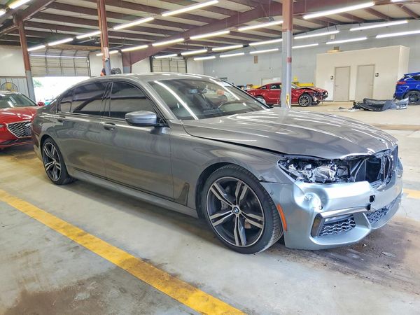 2019 BMW 740