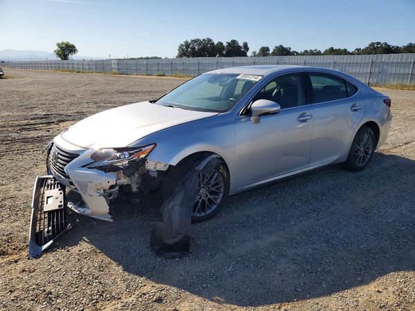 2018 LEXUS ES