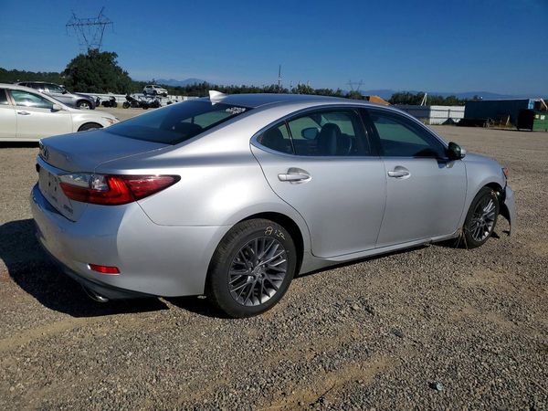 2018 LEXUS ES