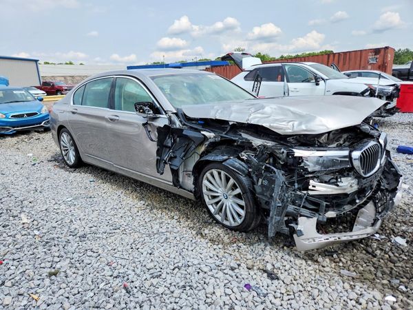 2016 BMW 740