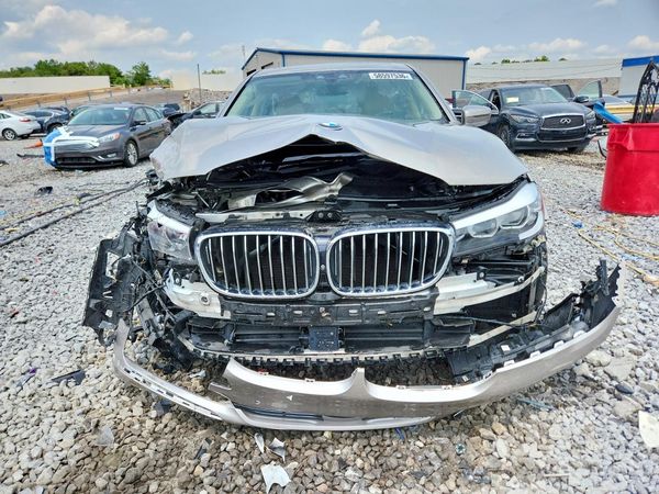 2016 BMW 740