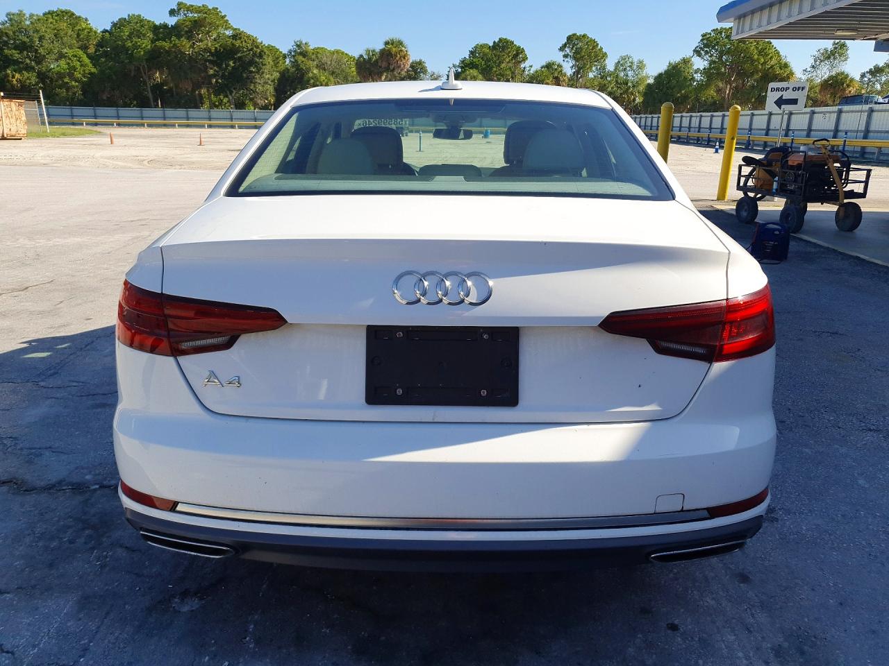 2019 AUDI A4 Premium, Titanium