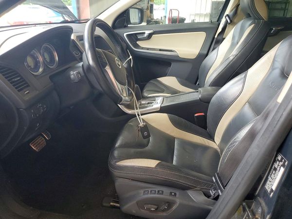 2012 VOLVO XC60