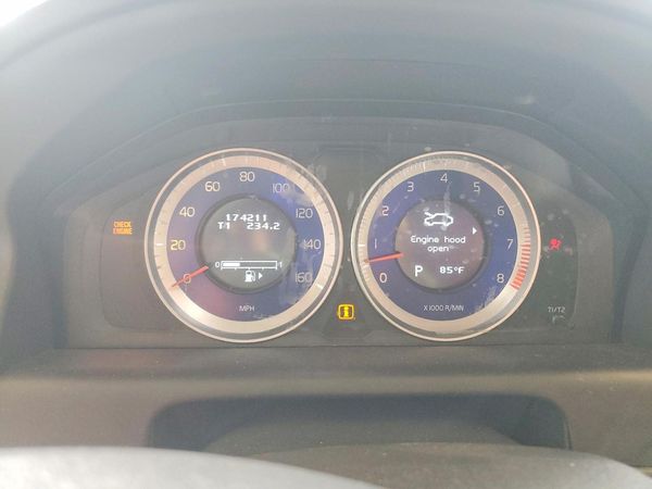 2012 VOLVO XC60